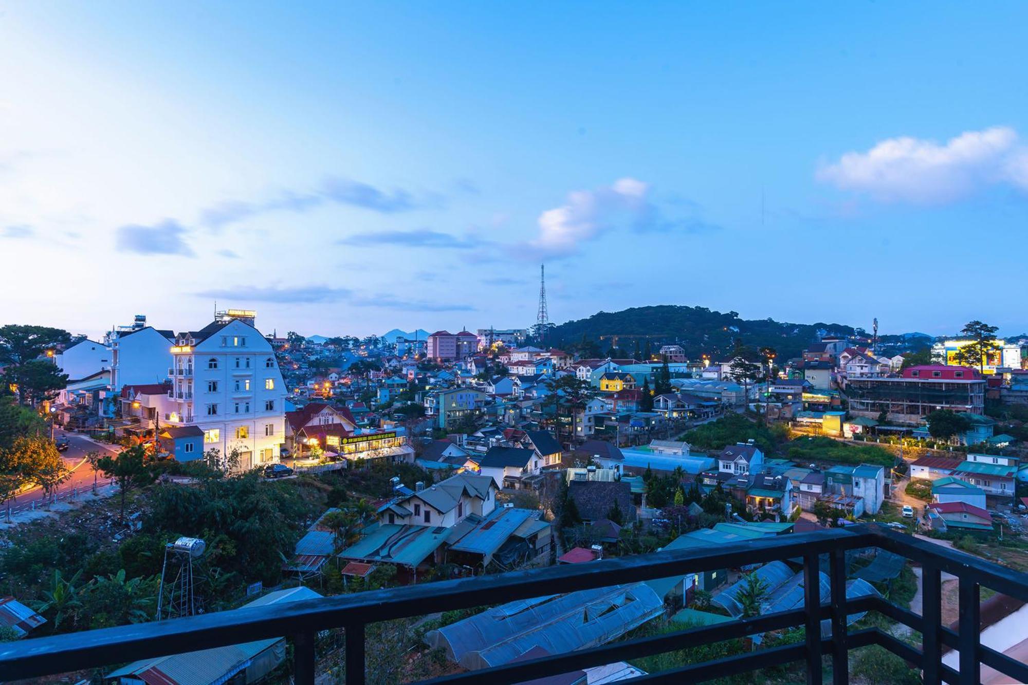 Raon Bazan Hotel - Stay 24H Da Lat Exterior photo